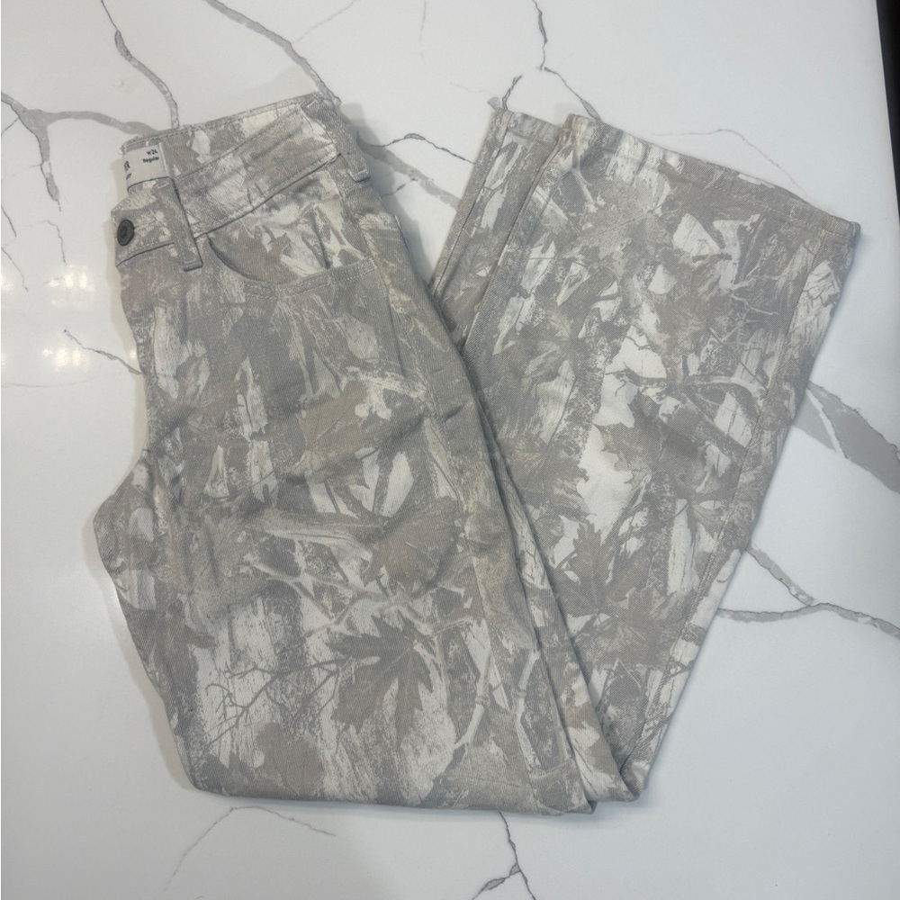 Hollister Low Rise Baggy Jeans